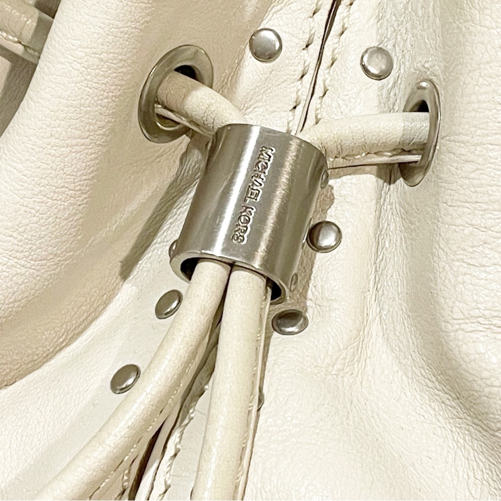 Michael Kors Vanilla Lg Drawstring Leather Satchel Top Snap Inside & Zip Pockets - Picture 3 of 7